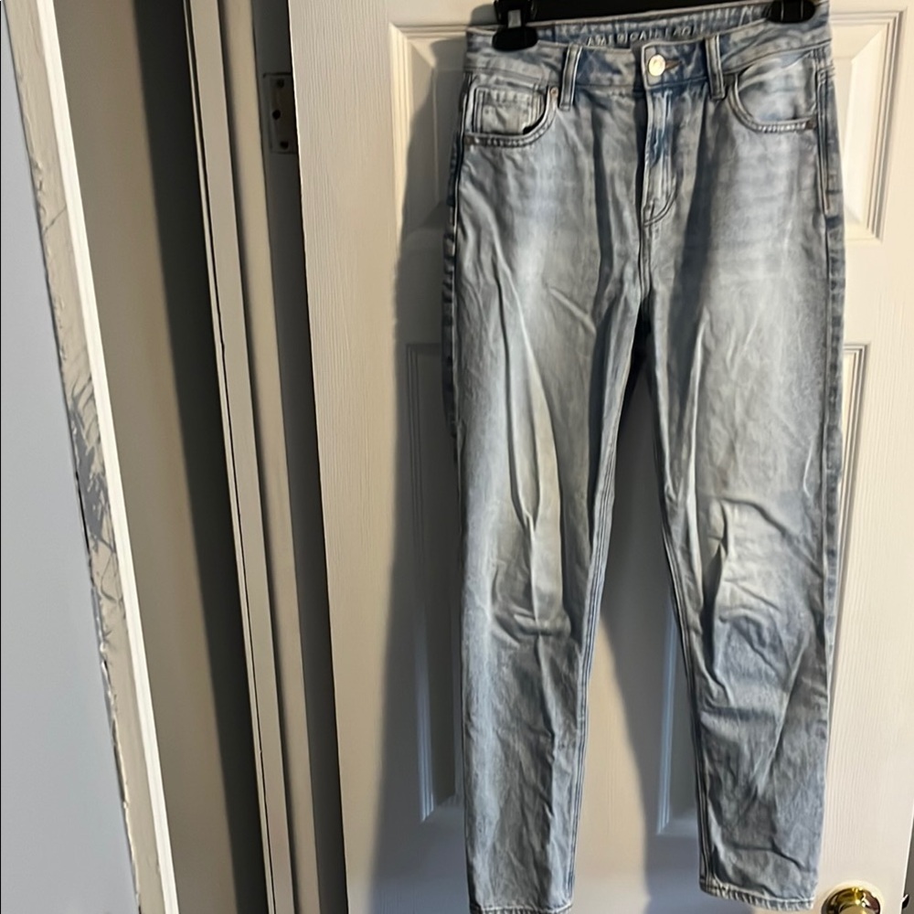 American Eagle Strigid Mom Jean